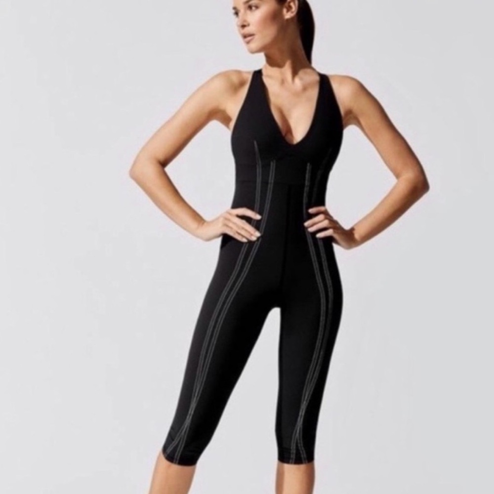 Carbon38 Black V‑Neck Fitted Jumpsuit with Contrast Stitching